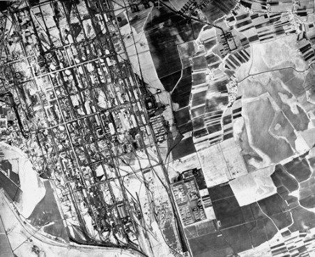 Uma das fotografias aéreas de Auschwitz