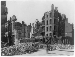 Hamburgo bombardeada