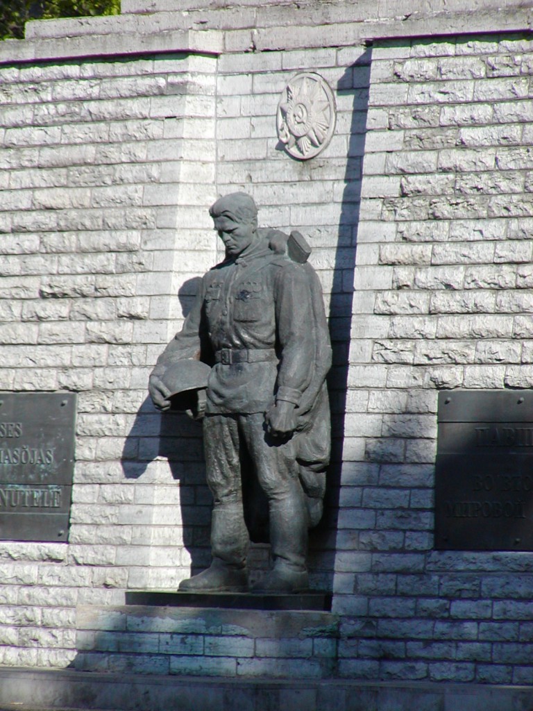 Soldado de Bronze, em Tallin (2006)