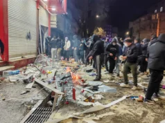 O que a esquerda iraniana está dizendo sobre os protestos em massa?